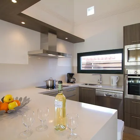 Ereza Villas Camelot Villa