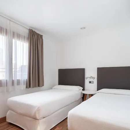 فيلة Ereza Villas Camelot بلايا بلانكا