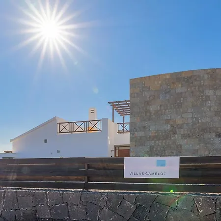 Ereza Villas Camelot * بلايا بلانكا