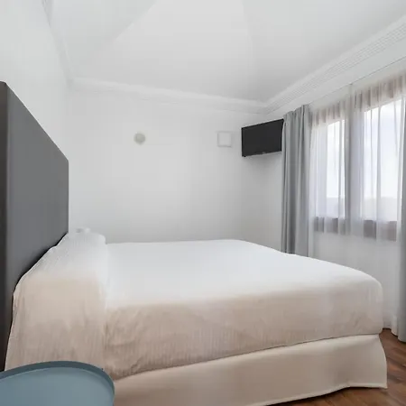 Ereza Villas Camelot Vila *