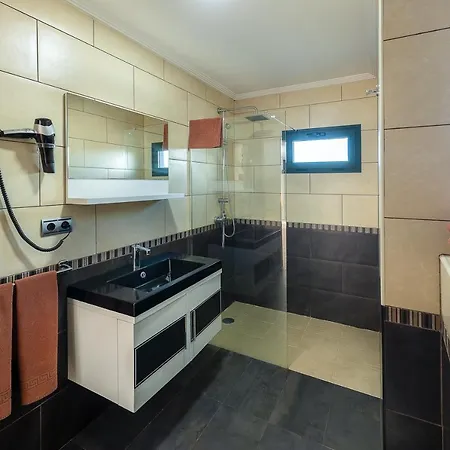 Ereza Villas Camelot *