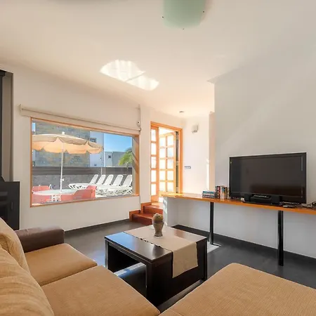 Ereza Villas Camelot Vila
